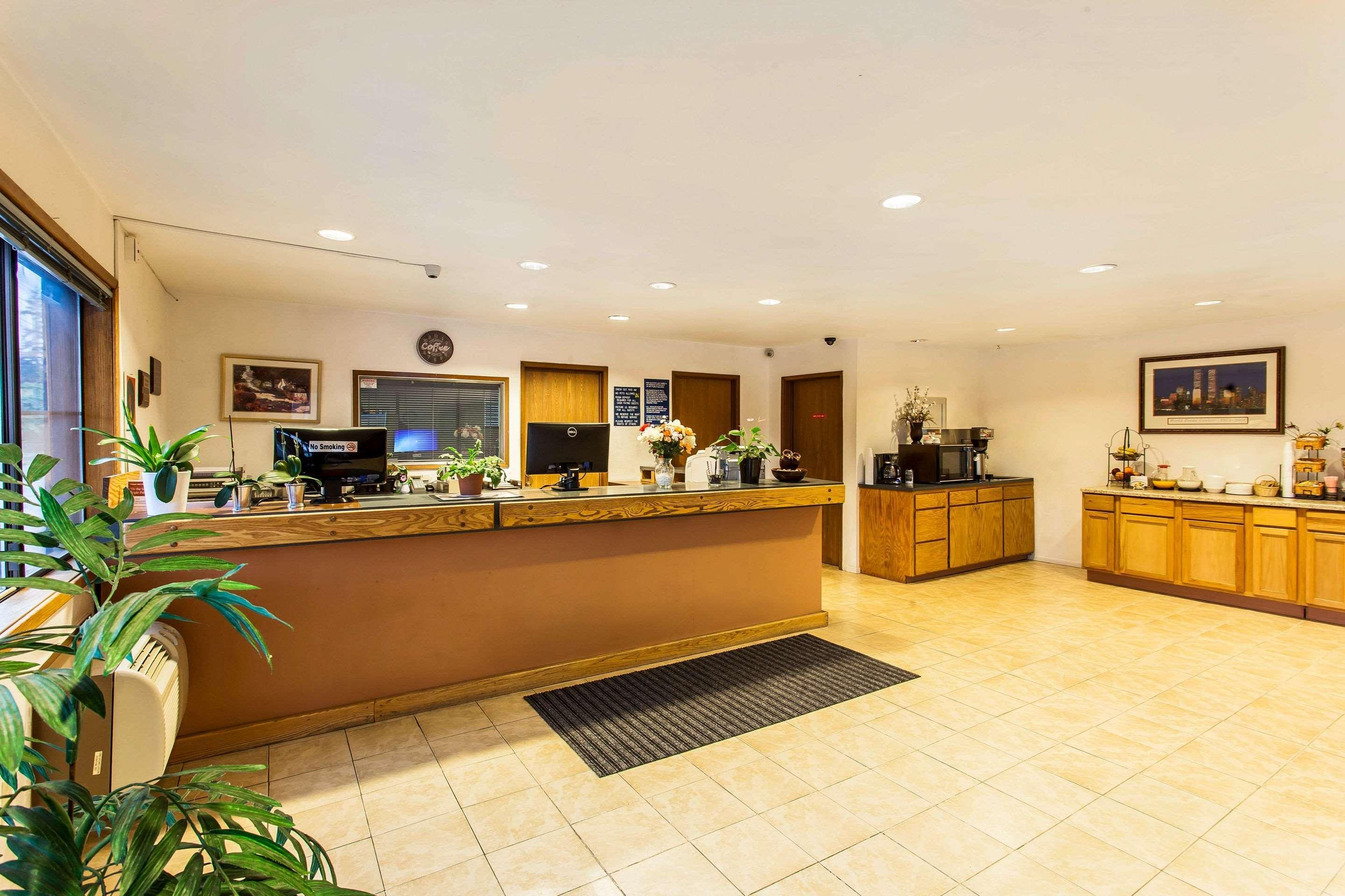 Motel Econolodge 2*