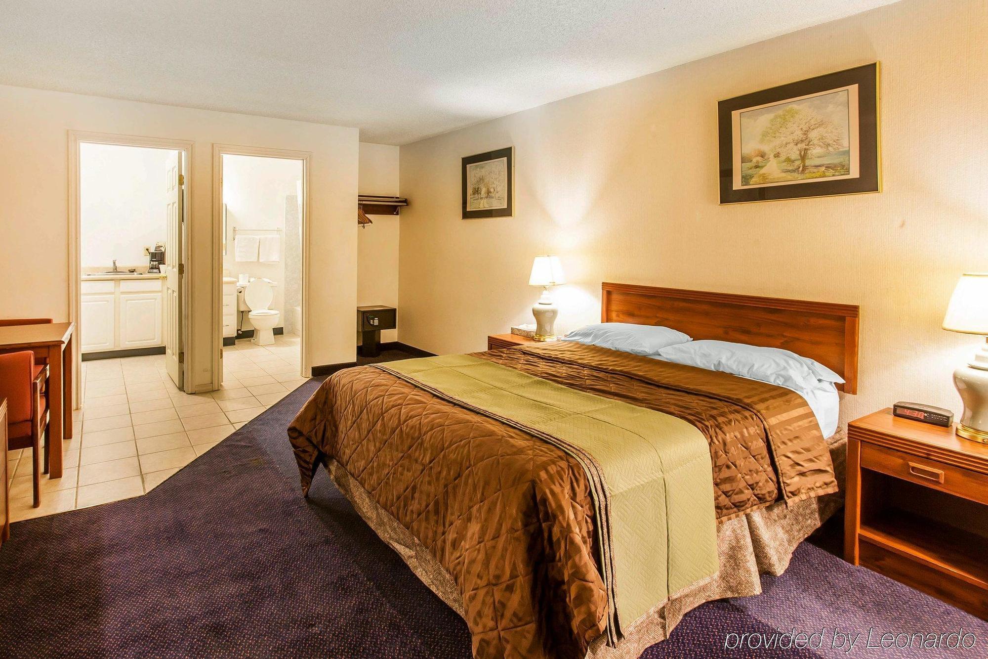 Econolodge Motel 2*