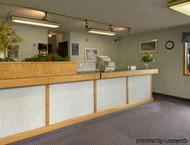 Econolodge Motel 2*